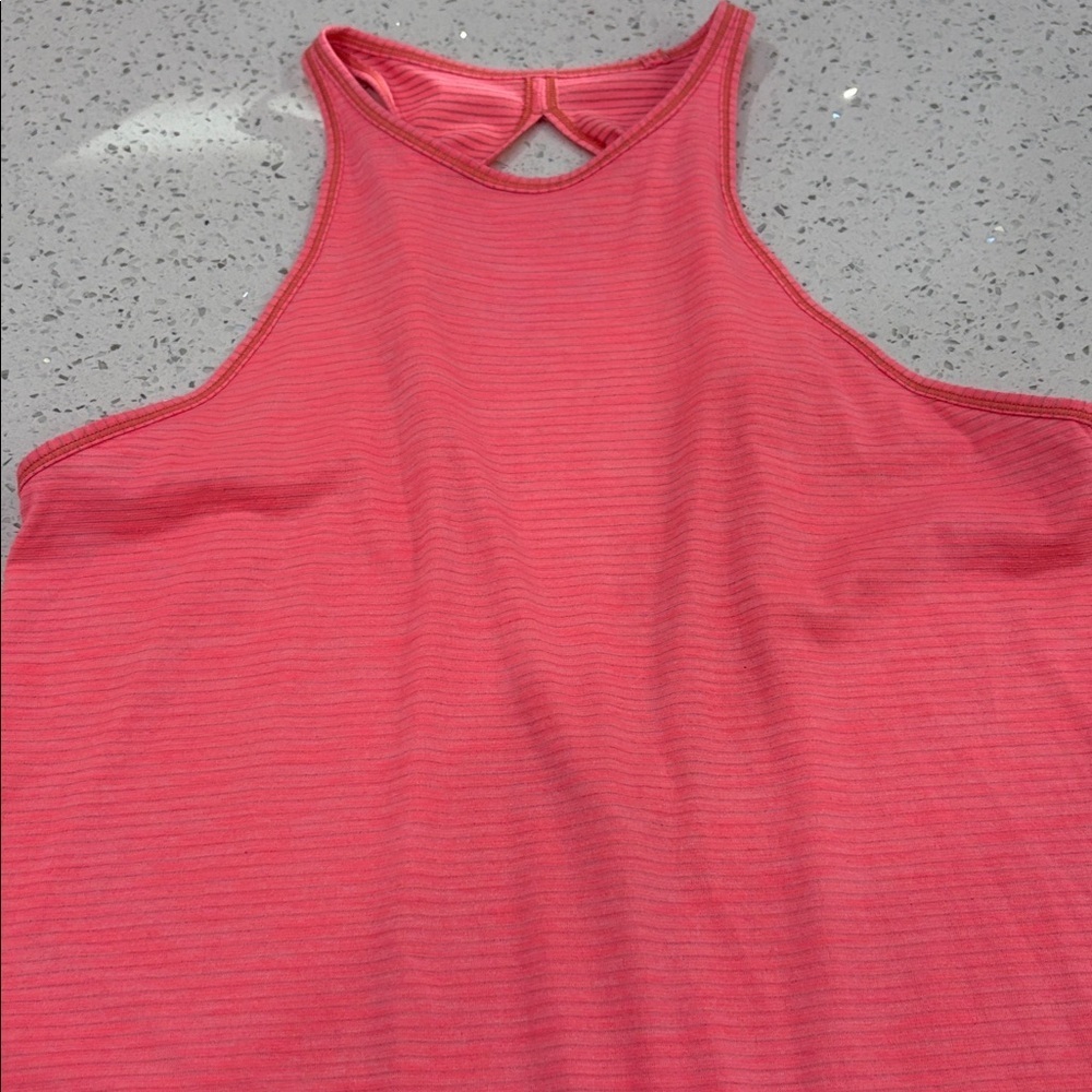 Lululemon Trapeze Twist Tank Heathered Grapefruit size 6 - Picture 9 of 9